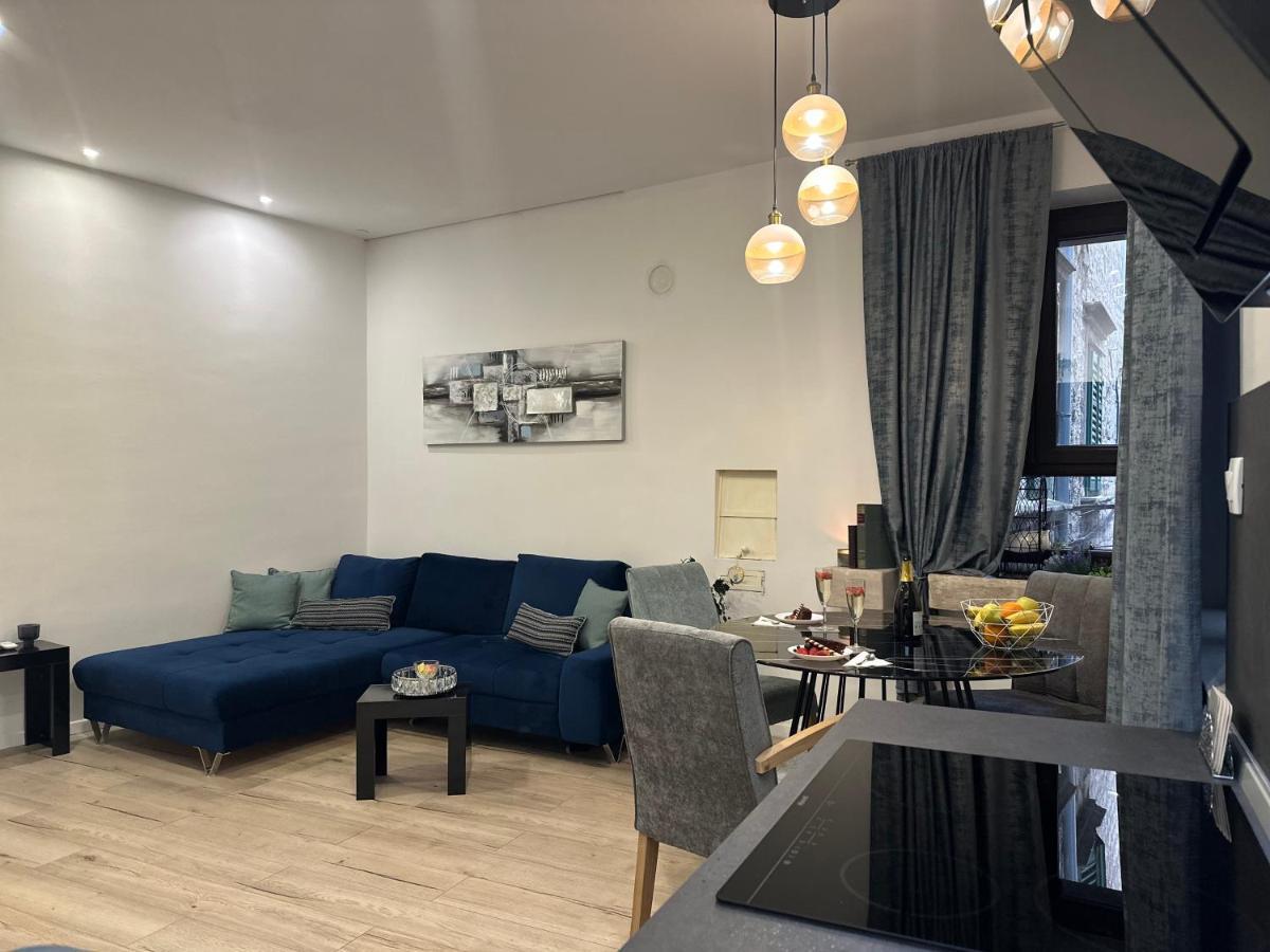V Apartment Шибеник Екстер'єр фото